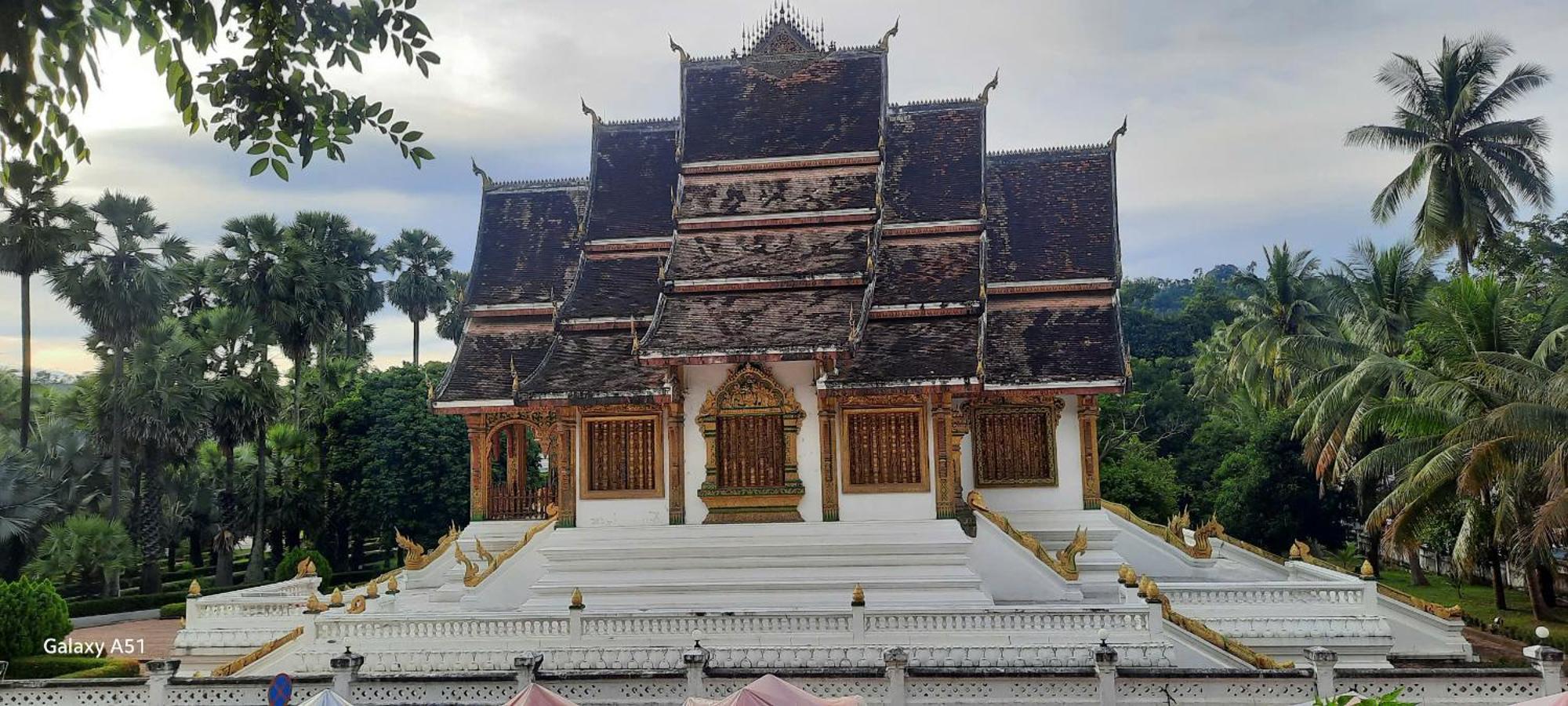 Aurora Backpackers Hostel Luang Prabang Exterior foto